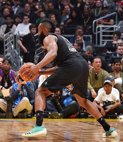 我们期待更 我们期待更