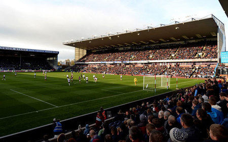 更是对球迷 更是对球迷