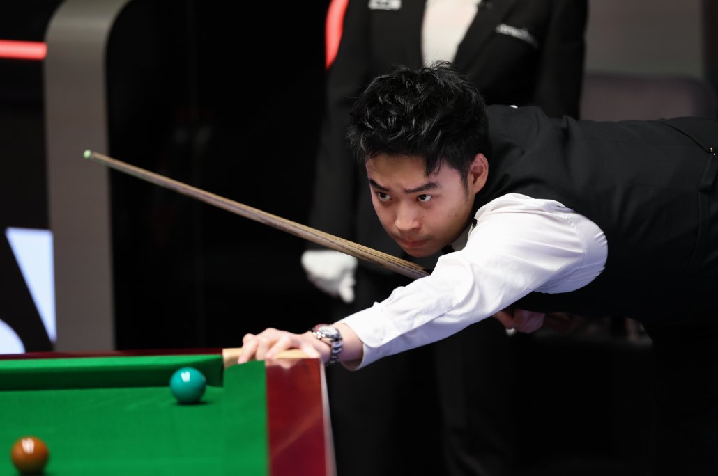 牢牢控制了 牢牢控制了