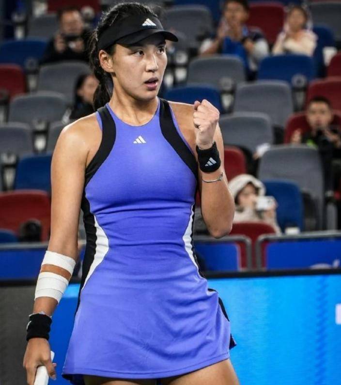 更凸显了他 更凸显了他