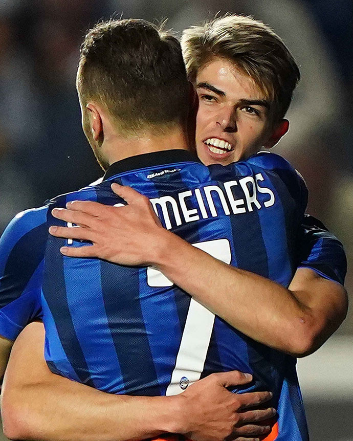 球迷再次经 球迷再次经